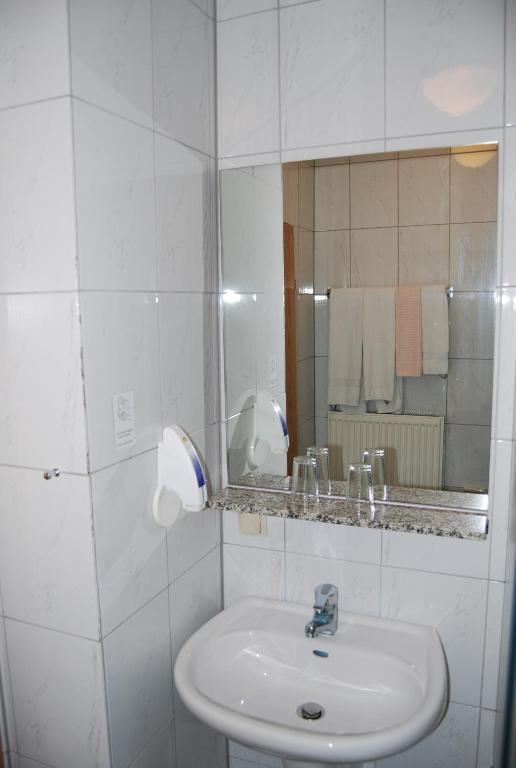 Landhotel St. Gereon Nackenheim ห้อง รูปภาพ
