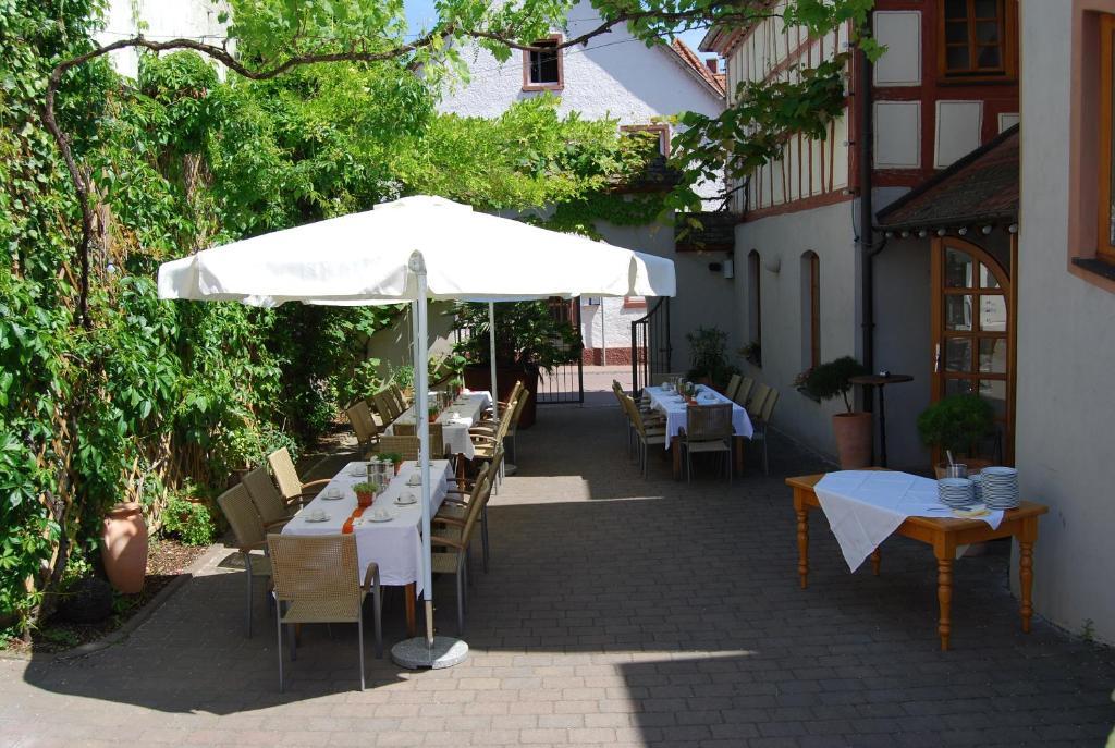 Landhotel St. Gereon Nackenheim ภายนอก รูปภาพ