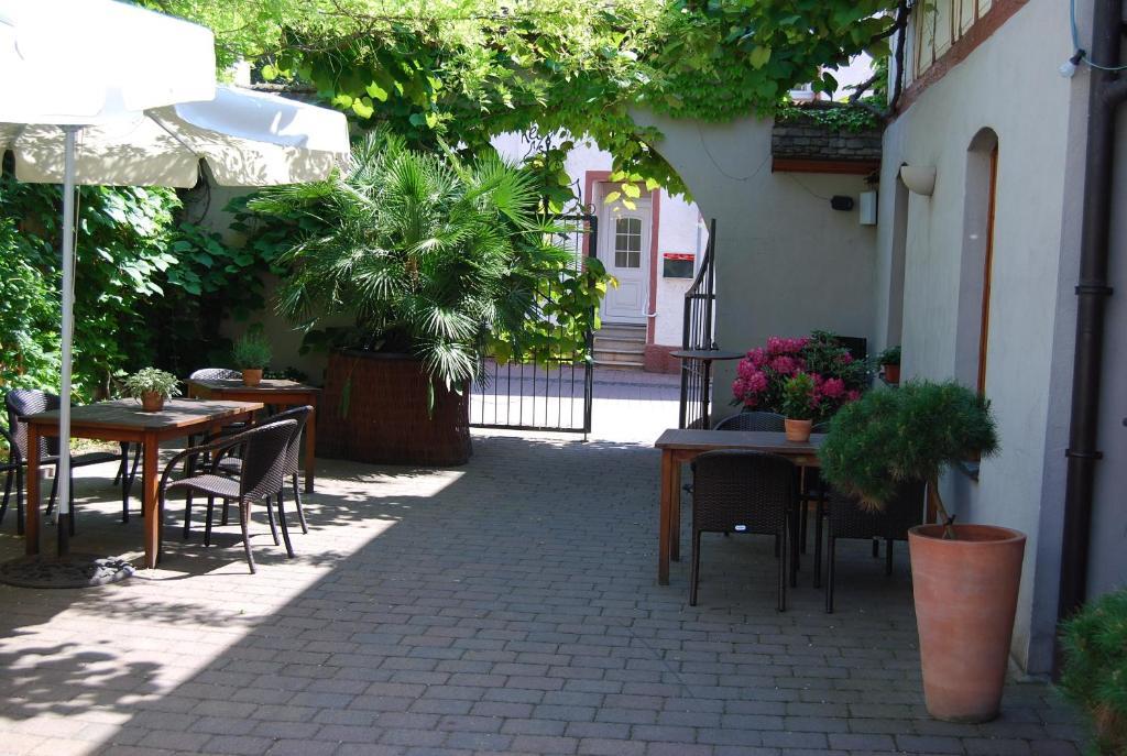 Landhotel St. Gereon Nackenheim ภายนอก รูปภาพ